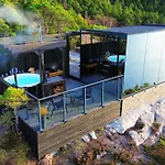 Speilhus Med Badestamp - En Unik Naturopplevelse 펜션 Solem
